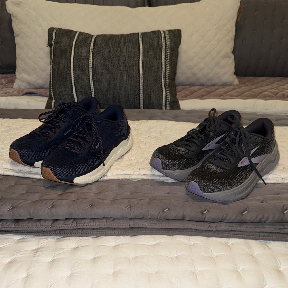 Brooks Ghost Max 2 Lot Of 2